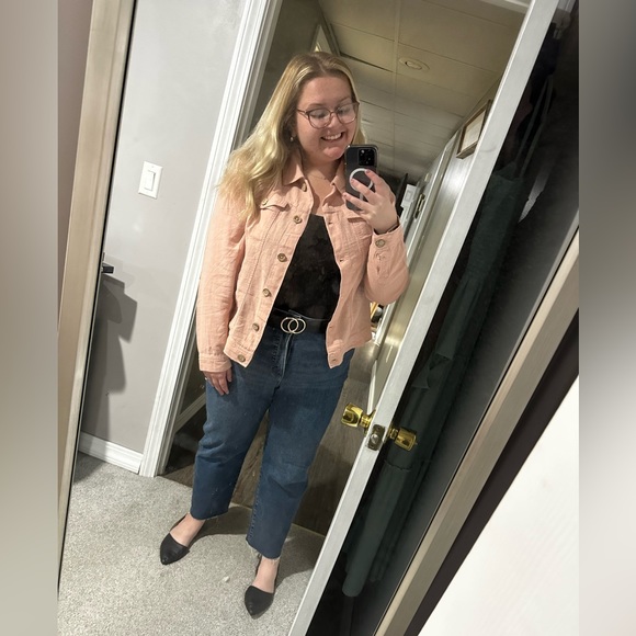 Meet your Posher, Courtney - Picture 4 of 5